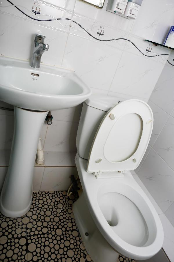 New Guangzhou Guest House Hong Kong Bagian luar foto